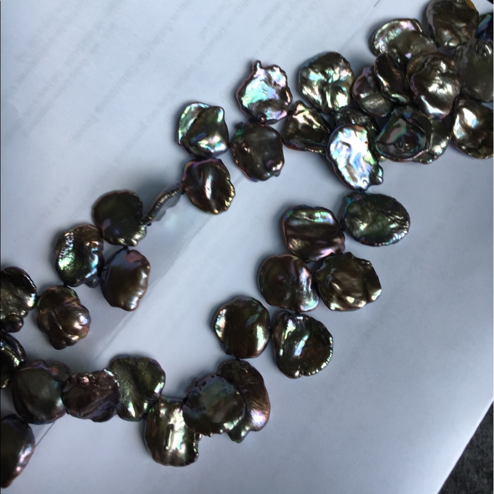 RARE Bling from the Sea!14k clasp Tahitian Keshi pearls - Picture 2 of 4